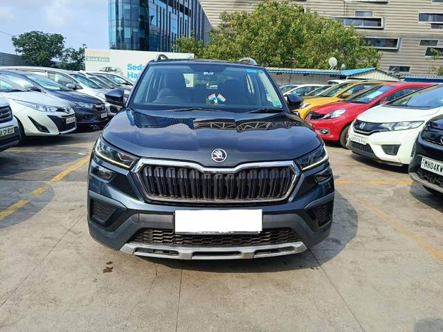 https://images10.gaadi.com/usedcar_image/4583203/original/processed_f80002f4888ddbf391f560b71a32f4d2.jpg?imwidth=6400