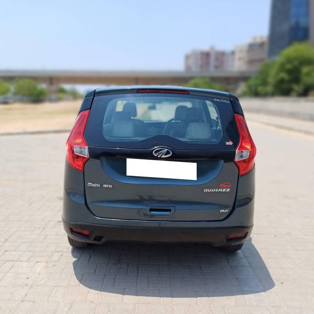 https://images10.gaadi.com/usedcar_image/4583216/original/processed_d678c317616696c8978e3fd45db2a027.jpg?imwidth=6402