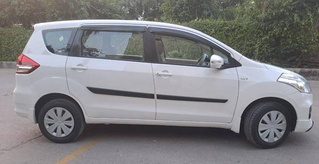 https://images10.gaadi.com/usedcar_image/4583236/original/processed_0e9df660969e0a6c73fc9ae6f909271e.jpg?imwidth=6401