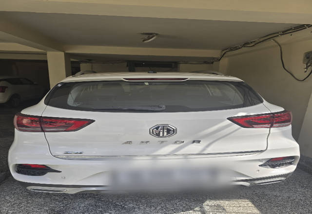 https://images10.gaadi.com/usedcar_image/4583246/original/1ad1b4e9-df54-4ba5-b4b9-3c4a5d3528fe.?imwidth=6402