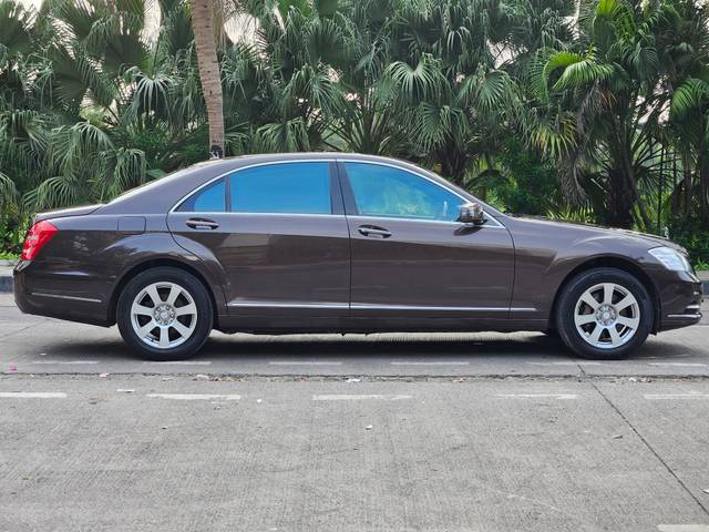 https://images10.gaadi.com/usedcar_image/4583316/original/cce6b586bf8bc04679cdb9d01e8afd3f.jpg?imwidth=6401