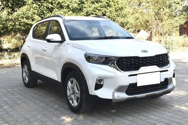 https://images10.gaadi.com/usedcar_image/4583347/original/processed_9fa9b71abcb336b72a0df3f4a7b4b127.jpg?imwidth=6400