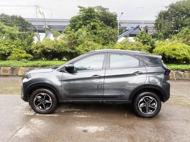 https://images10.gaadi.com/usedcar_image/4583356/original/b114542e90cf82e5fe0d297a7f584ec2.jpg?imwidth=6401