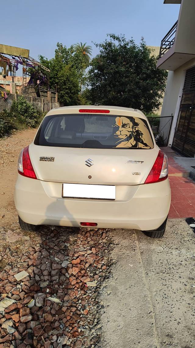 https://images10.gaadi.com/usedcar_image/4583412/original/processed_e67a0c37-1ce9-4a20-a664-0649ff7d463e.jpg?imwidth=6401