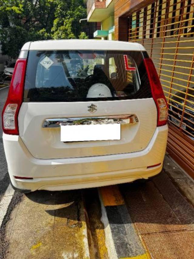 https://images10.gaadi.com/usedcar_image/4583413/original/processed_6542c9ba-b6a2-4243-84d4-b1959df78204.JPG?imwidth=6400