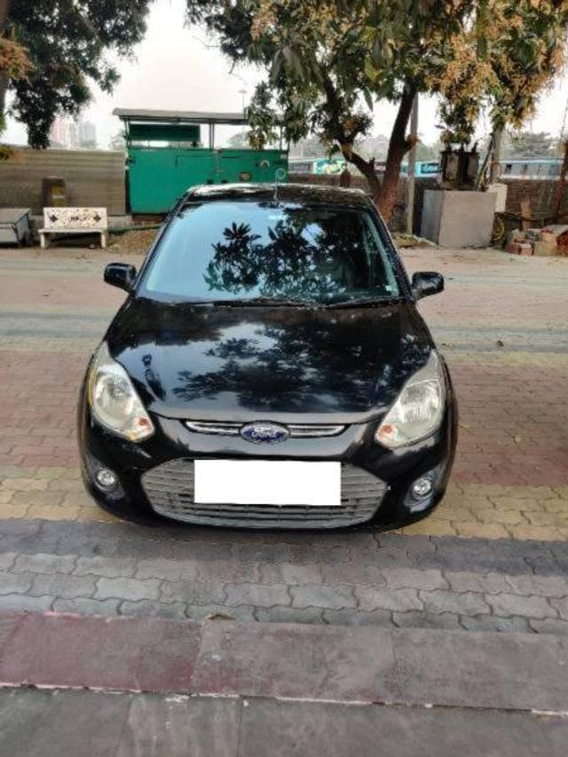 https://images10.gaadi.com/usedcar_image/4583417/original/processed_e74d14c1-0f20-4bcf-ab06-b9400cb5965e.jpg?imwidth=6402