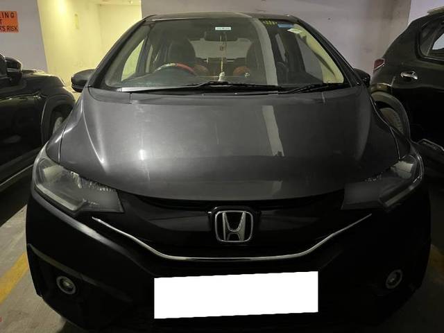 https://images10.gaadi.com/usedcar_image/4583430/original/processed_6d18d854-105f-44c7-98af-cb6540d71d37.jpg?imwidth=6401