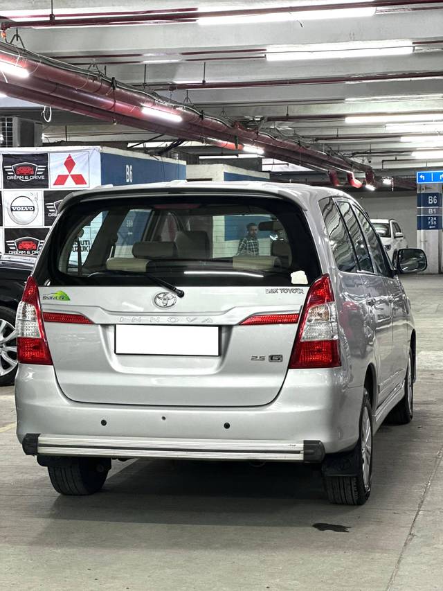 https://images10.gaadi.com/usedcar_image/4583442/original/processed_d03e46cce5a550537d2376ef12947e93.jpg?imwidth=6401