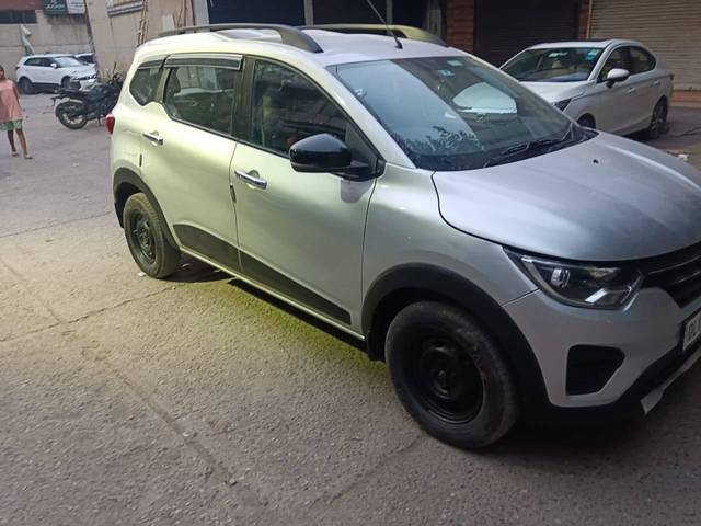 https://images10.gaadi.com/usedcar_image/4583449/original/processed_d085f8126b98021356dac27915f8065a.jpg?imwidth=6400