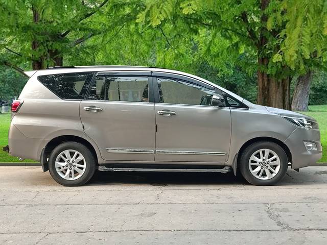 https://images10.gaadi.com/usedcar_image/4583474/original/b13778227f975a9dc31b7ae99e3ebeb4.jpg?imwidth=6401