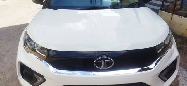 https://images10.gaadi.com/usedcar_image/4583539/original/f0a50139e6c5e1d280267cae6246bf50.jpg?imwidth=6402
