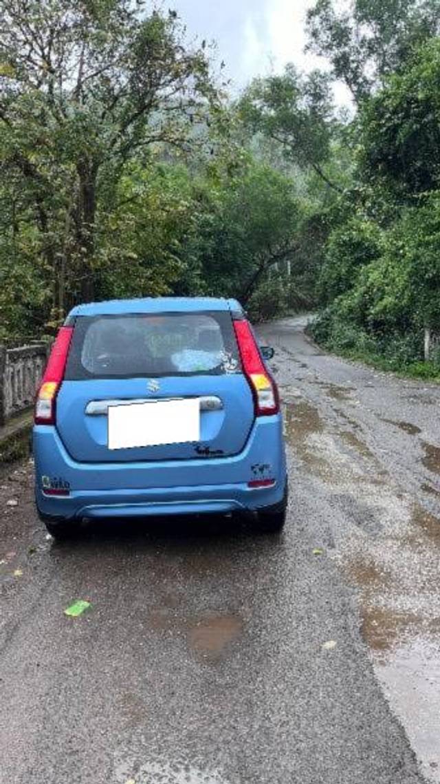 https://images10.gaadi.com/usedcar_image/4583565/original/processed_4704ee35-8b2a-4bb1-bbe3-b32169480ac1.jpeg?imwidth=6401