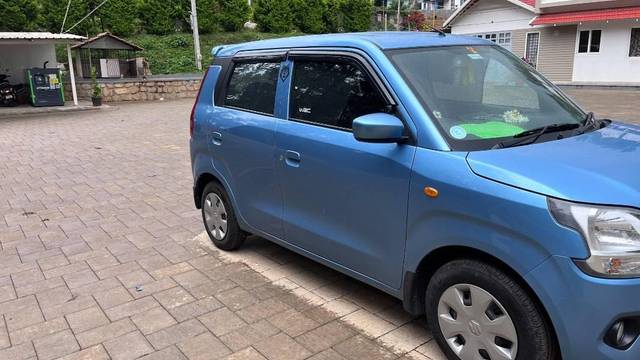 https://images10.gaadi.com/usedcar_image/4583565/original/processed_df6d88fc-7cfa-4f42-901e-d284fa8b40e7.jpeg?imwidth=6400