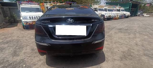 https://images10.gaadi.com/usedcar_image/4583640/original/processed_274ea543-2a4d-4de9-b643-947e3ce9513d.jpg?imwidth=6401
