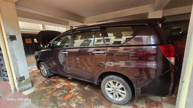 https://images10.gaadi.com/usedcar_image/4583689/original/processed_121627c3e01bd6643cb88ff8b2b9dcc6.jpg?imwidth=6402