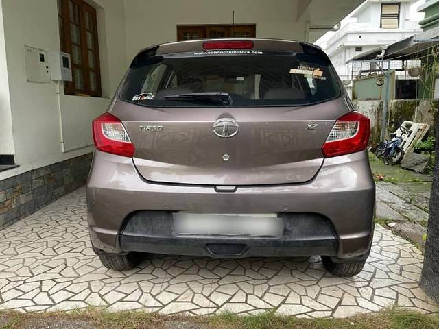 https://images10.gaadi.com/usedcar_image/4583714/original/processed_8a749cb0-9142-4d2c-8cbb-c06cfc47f2b9.jpg?imwidth=6401