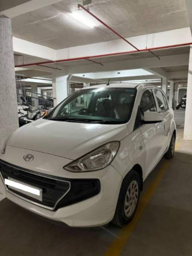 https://images10.gaadi.com/usedcar_image/4583720/original/processed_c8835330-34d7-40f9-a213-33e5230cabb2.jpeg?imwidth=6401