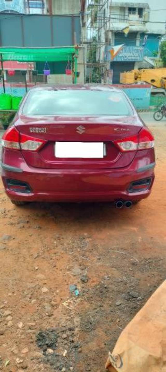 https://images10.gaadi.com/usedcar_image/4583729/original/processed_ae1825ee-58c4-4803-bdbd-0dc2ef7b266f.jpg?imwidth=6401