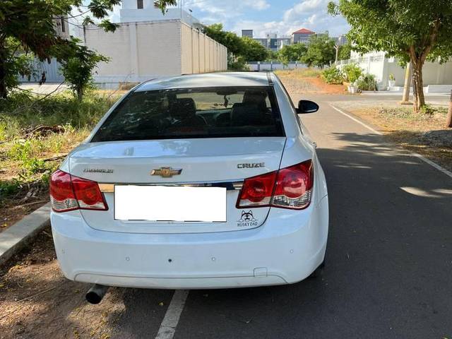 https://images10.gaadi.com/usedcar_image/4583740/original/processed_fdefa11b-db02-4b0f-8c3e-fe604e171e05.jpg?imwidth=6401
