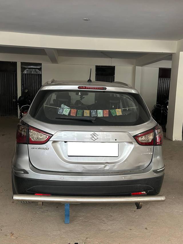 https://images10.gaadi.com/usedcar_image/4583821/original/processed_d12169b3-f283-4d06-a90e-c76c4917ada1.jpeg?imwidth=6402