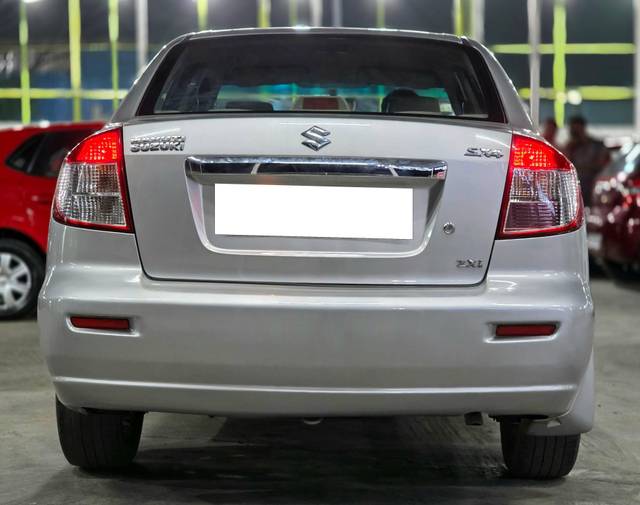 https://images10.gaadi.com/usedcar_image/4583823/original/processed_8a03f6c0eff20277b14ea41fc792b6b0.jpg?imwidth=6401