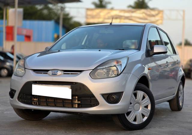https://images10.gaadi.com/usedcar_image/4583834/original/processed_052a7e3f7732cfb861429086ef6e5dc5.jpg?imwidth=6401