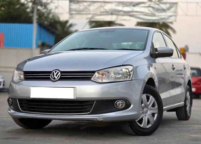https://images10.gaadi.com/usedcar_image/4583882/original/processed_daf27f90cb2f57c27035158846ddf01f.jpg?imwidth=6402