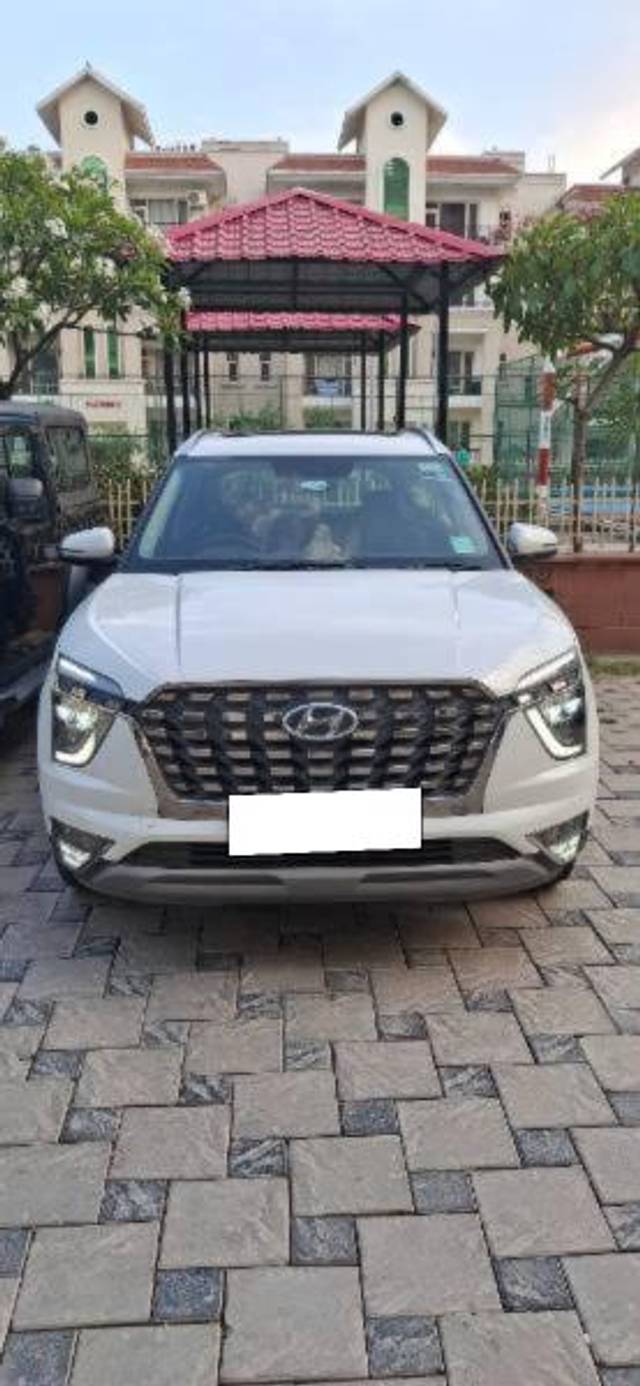 https://images10.gaadi.com/usedcar_image/4583893/original/processed_ee9e4a99-fd64-475d-ad31-ee511f5cfc5e.jpg?imwidth=6400