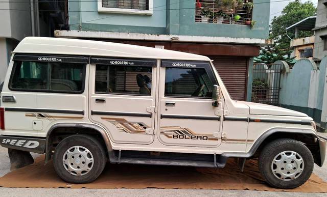 https://images10.gaadi.com/usedcar_image/4583938/original/processed_68bd4d91-7446-4cb3-a060-31e3aa1580b7.jpg?imwidth=6401