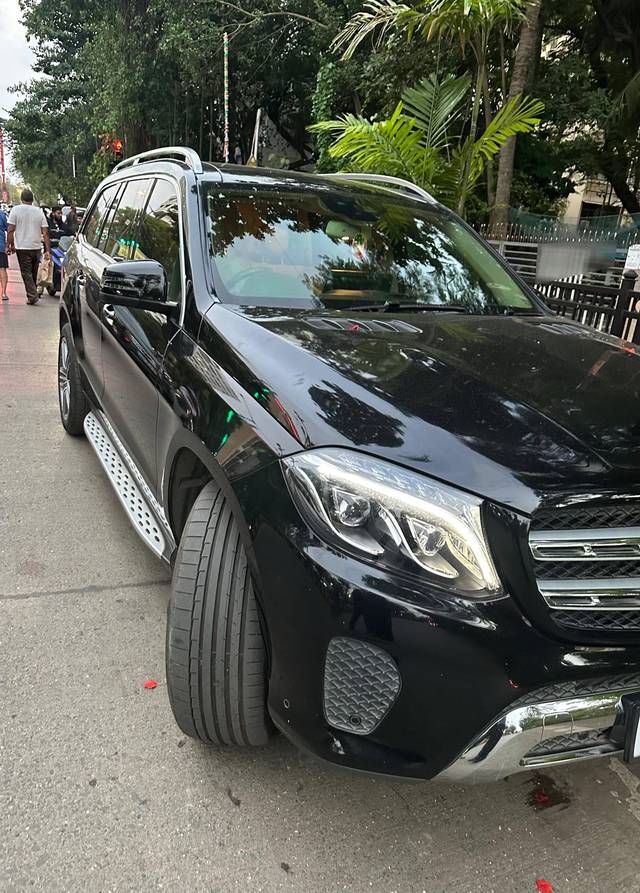 https://images10.gaadi.com/usedcar_image/4583997/original/processed_767c0db5-c8b2-4889-bf49-dc0b94778d9f.jpg?imwidth=6402