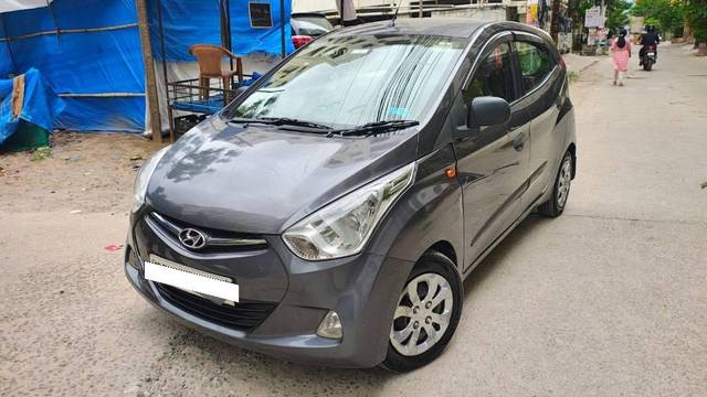 https://images10.gaadi.com/usedcar_image/4583999/original/processed_b330d61f-b79c-4dae-87af-f7e43c0b1576.jpeg?imwidth=6402