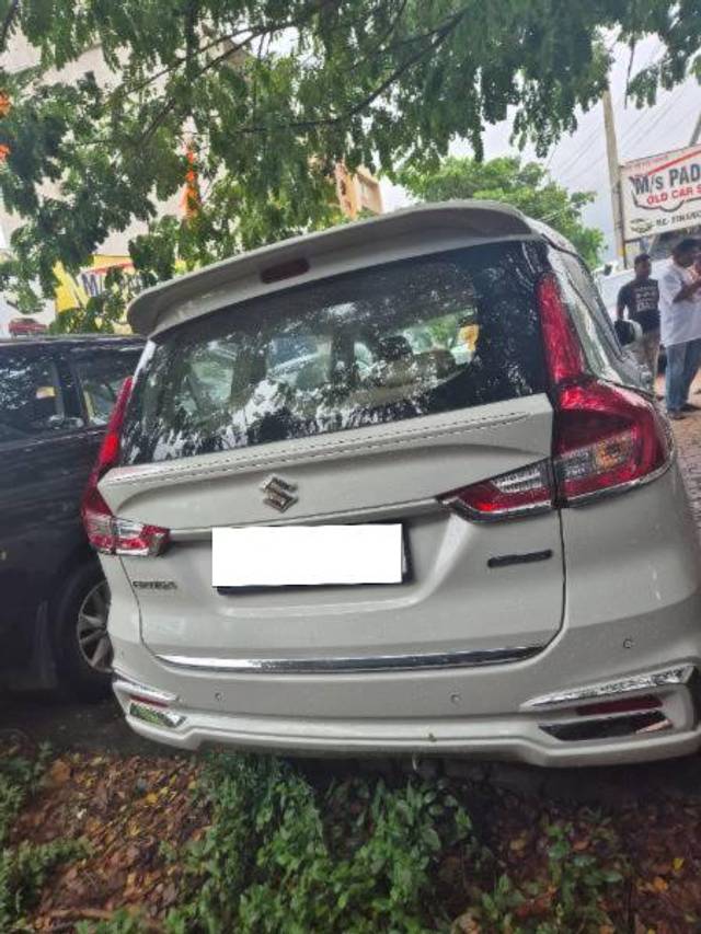 https://images10.gaadi.com/usedcar_image/4584066/original/processed_8202c635-4127-467b-b4de-640c00c23a04.jpg?imwidth=6401