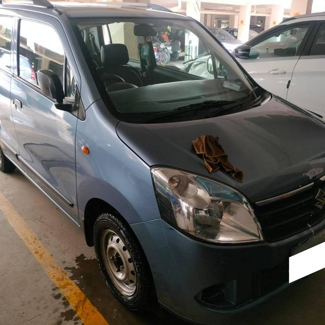 https://images10.gaadi.com/usedcar_image/4584093/original/processed_6e5588f2-f77d-4260-9d0f-b87aae902bfd.jpg?imwidth=6400