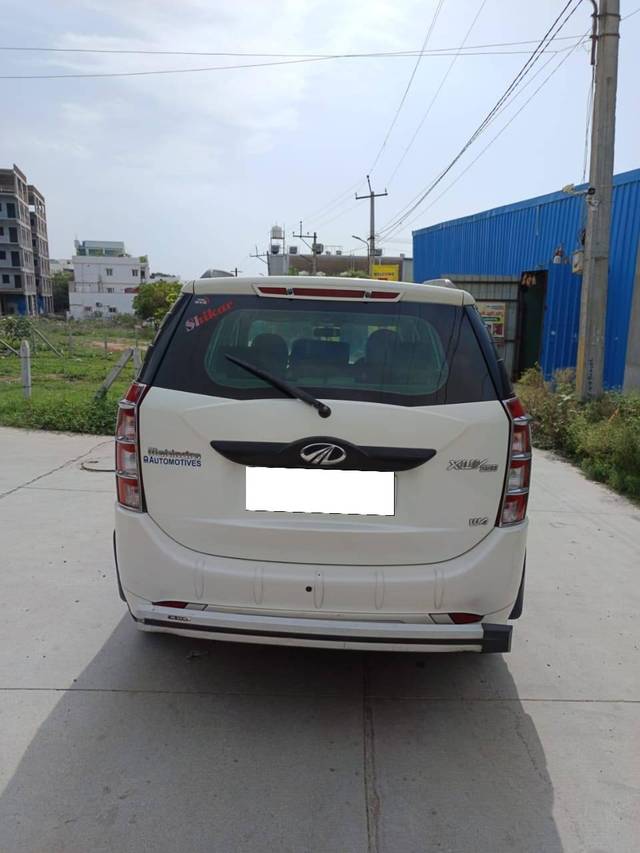 https://images10.gaadi.com/usedcar_image/4584101/original/processed_8e2cf3fb580c21db95d39d5a61eb2c93.jpg?imwidth=6402