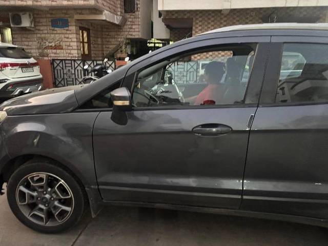 https://images10.gaadi.com/usedcar_image/4584123/original/processed_aa70f02a-1ff0-4aae-b4a7-b856d4e4f708.jpeg?imwidth=6401