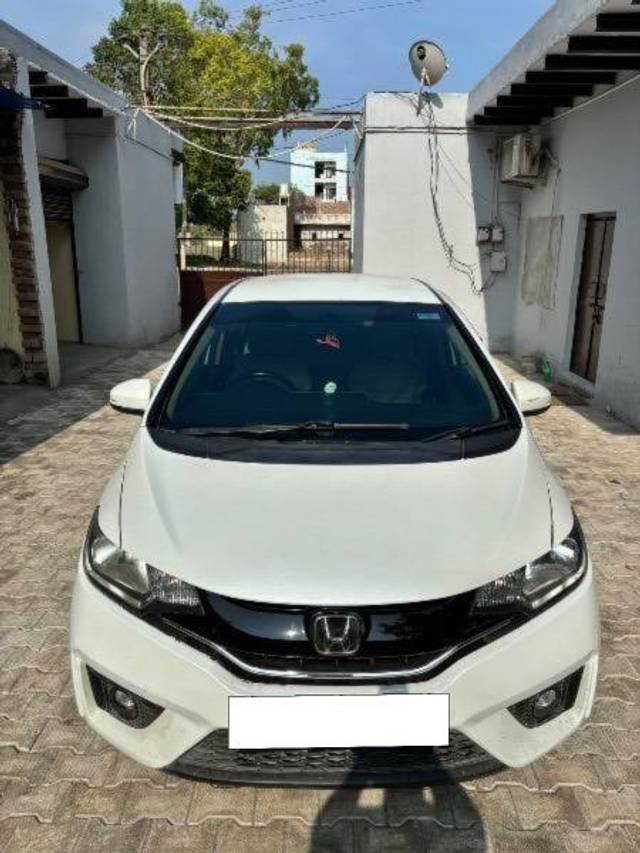 https://images10.gaadi.com/usedcar_image/4584126/original/processed_92e1e1fe-f3dd-476e-96c2-79103730d2a8.jpeg?imwidth=6402