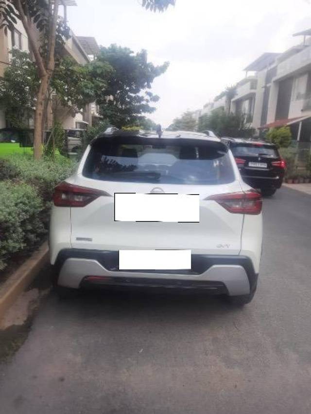 https://images10.gaadi.com/usedcar_image/4584128/original/processed_6bfb935c-aa02-48f1-a930-02427906d924.jpeg?imwidth=6401