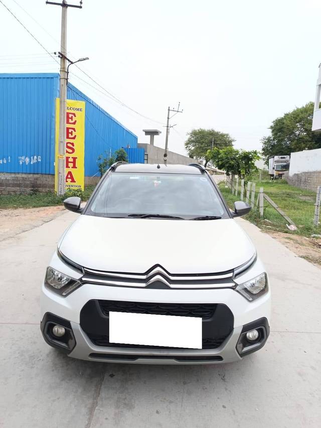 https://images10.gaadi.com/usedcar_image/4584175/original/processed_6606497a9d52ee18bf0c9983c33ad04f.jpg?imwidth=6400