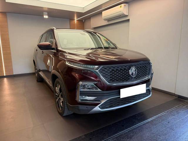 https://images10.gaadi.com/usedcar_image/4584179/original/processed_60d5fb3e869652ac4d3f37626d70ba1c.jpeg?imwidth=6401
