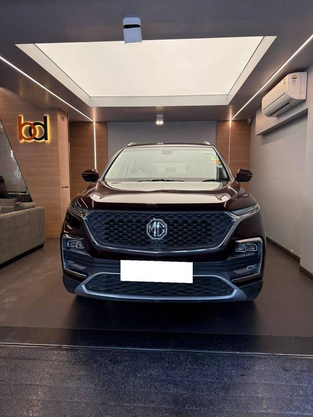 https://images10.gaadi.com/usedcar_image/4584179/original/processed_9a34eaf64acdc054b07dcc32965a9ec1.jpeg?imwidth=6400
