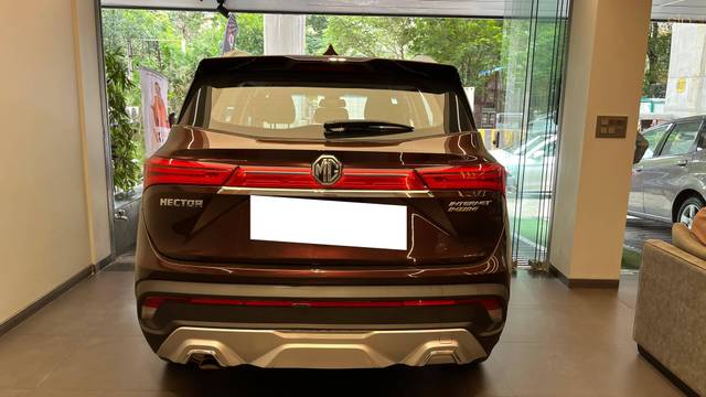 https://images10.gaadi.com/usedcar_image/4584179/original/processed_bdbc901d99fc09a3d939fca652766fc8.jpeg?imwidth=6402