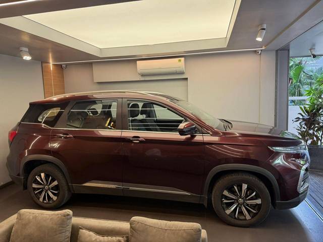 https://images10.gaadi.com/usedcar_image/4584179/original/processed_f54f6d2cd66d0ad3d856073ff74bcab7.jpeg?imwidth=6402