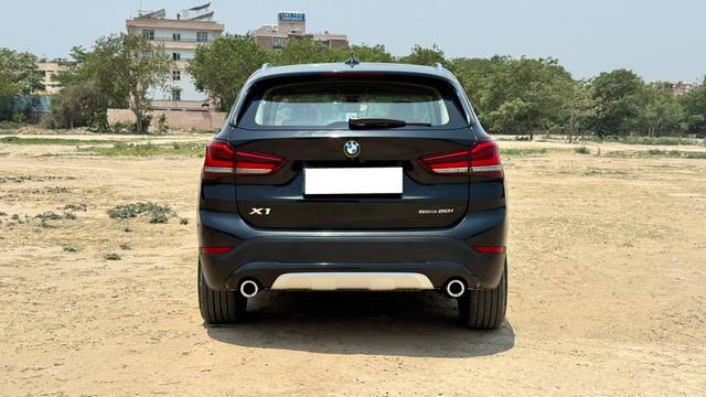 https://images10.gaadi.com/usedcar_image/4584180/original/processed_2728154c8d2245da3d792292f384e509.JPG?imwidth=6402