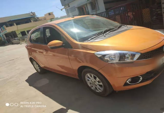 https://images10.gaadi.com/usedcar_image/4584183/original/b656d0d8-f58a-48c8-9210-9046e7959a07.?imwidth=6400