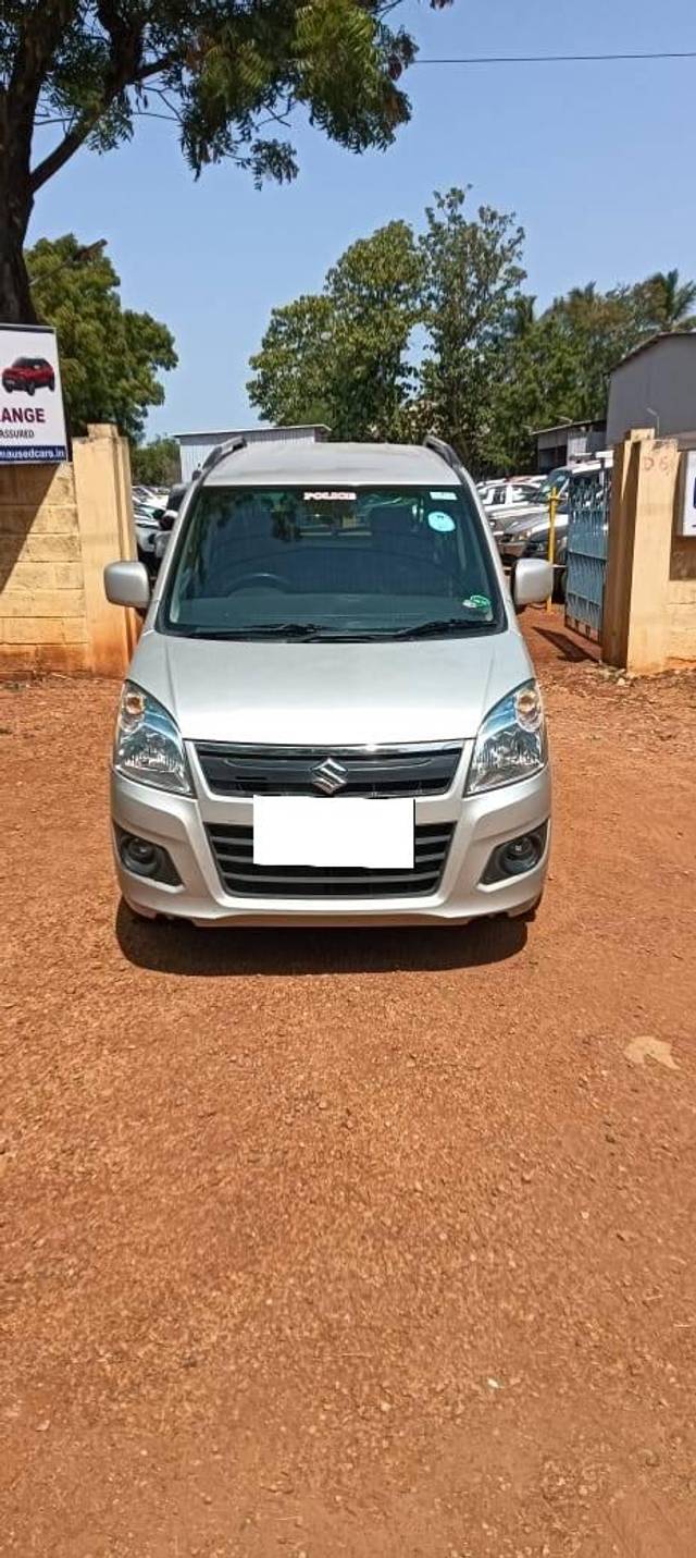 https://images10.gaadi.com/usedcar_image/4584193/original/processed_68fee3b2c9be7779c965e9ead8990e9c.jpg?imwidth=6400