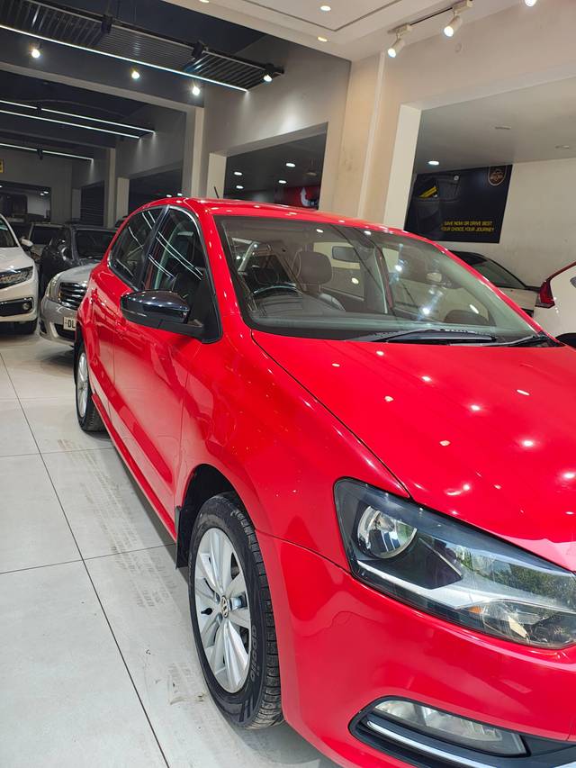 https://images10.gaadi.com/usedcar_image/4584195/original/processed_7126b198b562c6fe38d5507febcc9bf8.jpg?imwidth=6402