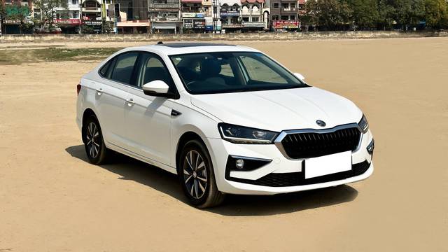 https://images10.gaadi.com/usedcar_image/4584201/original/processed_200470a7256b1cfb726b83b08c5ea907.JPG?imwidth=6400