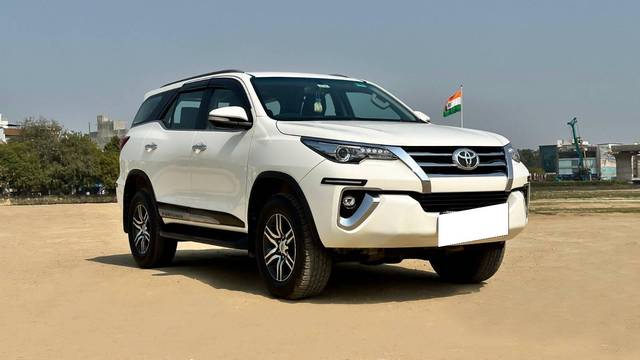 https://images10.gaadi.com/usedcar_image/4584204/original/processed_4820041a1a4f843168ba7a367cd555dc.jpg?imwidth=6400