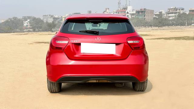 https://images10.gaadi.com/usedcar_image/4584211/original/processed_81e289c7db97c1de0fe02629b7683a5f.JPG?imwidth=6402