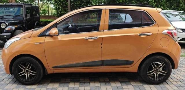 https://images10.gaadi.com/usedcar_image/4584228/original/processed_ebac6928-46d0-42b9-ab8d-93eeca3b99c0.jpeg?imwidth=6402